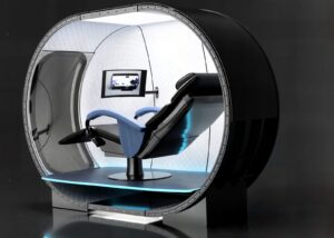 OxyHelp HBOT-Kammer mit transparenter Front und Komfortsessel